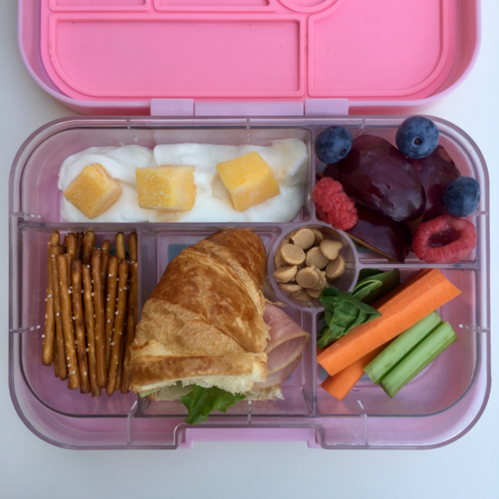 Kids lunch ideas with plums. Food immunity booster. Teuko lunchbox community.