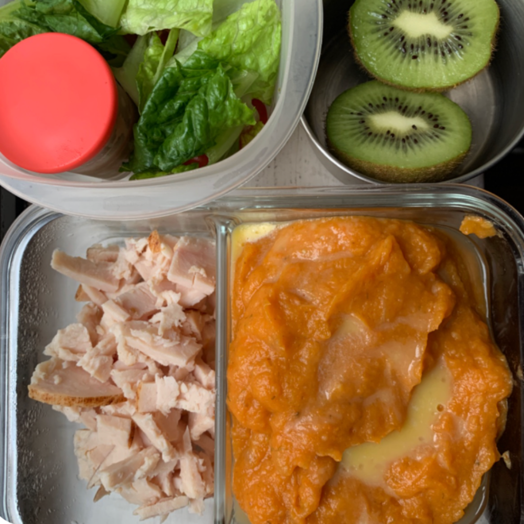 Kids Lunch idea with turkey. Teuko lunchbox community. Thanksgiving foods for kids. Thanksgiving lunch ideas for kids. Thanks giving lunchbox ideas for kids.