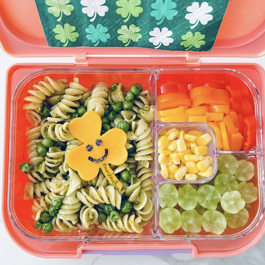 St Patrick's Day lunchbox ideas for kids with green pasta by MarshmallowMama on Teuko