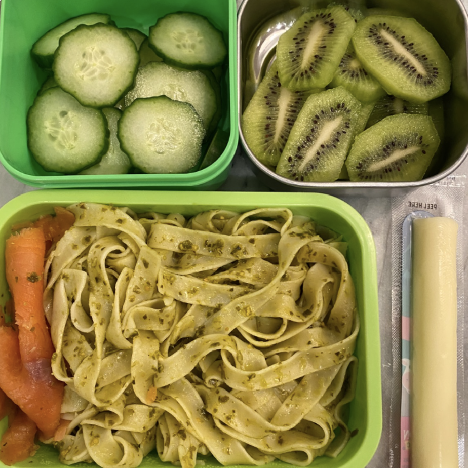 St Patrick's Day lunchbox ideas for kids with green pasta by Jessica on Teuko