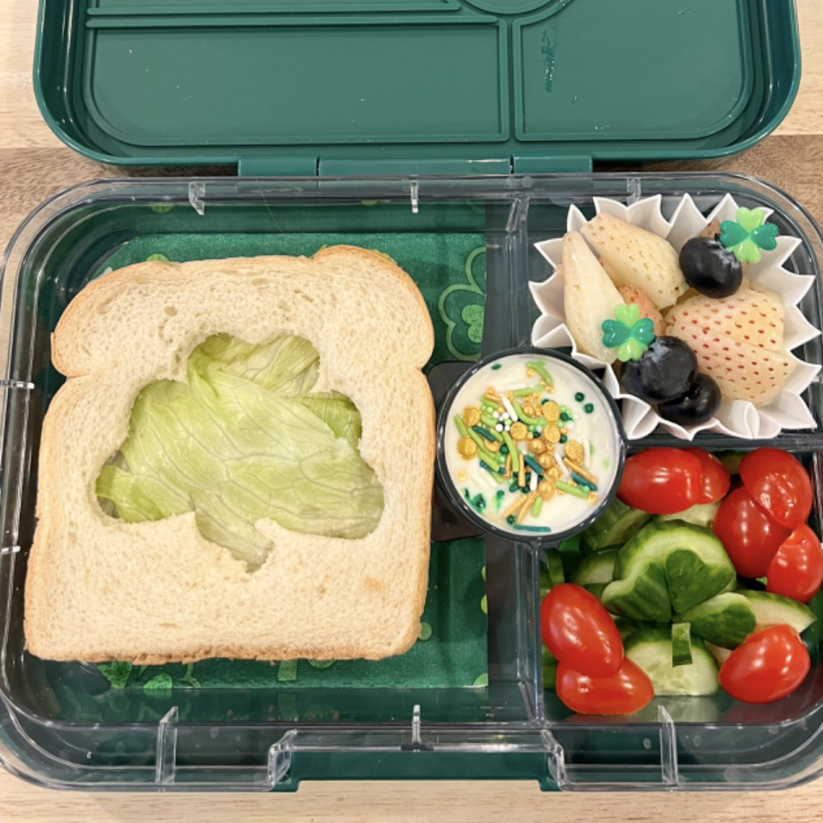 St Patrick's Day lunchbox ideas for kids with Lucky shamrock-shaped sandwich by Back_Seat_Meals on Teuko