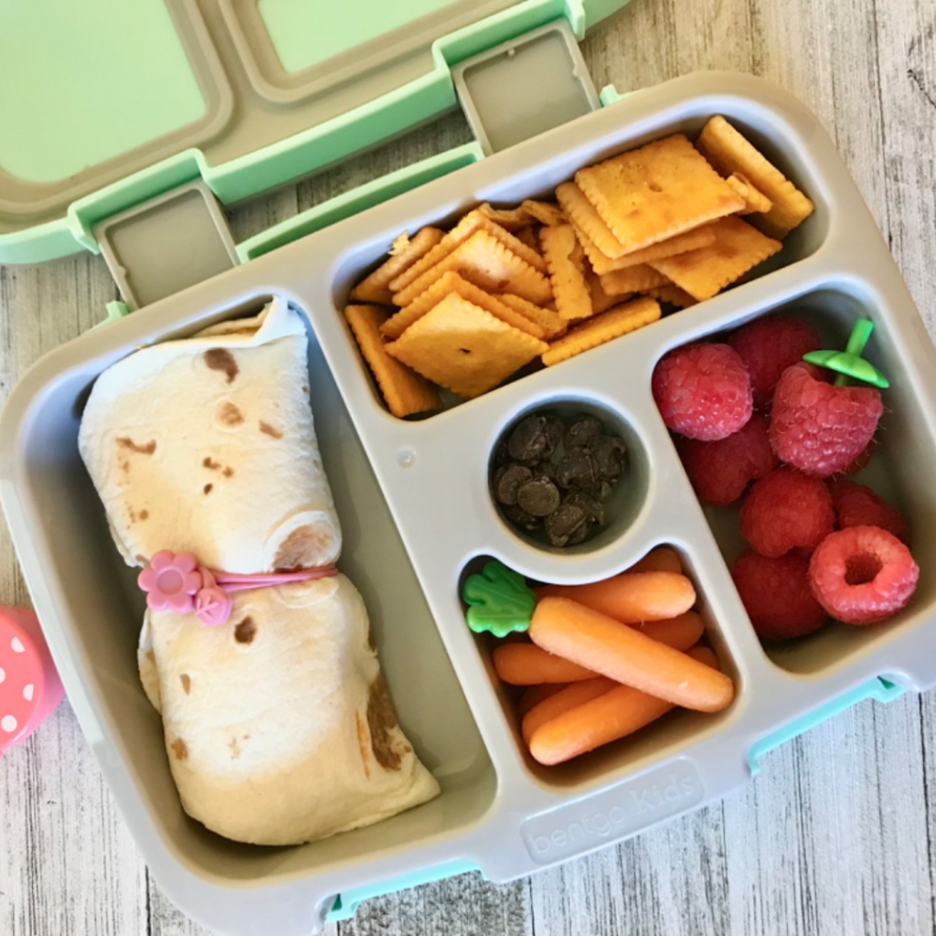 Baby Carrots teuko kids lunchbox, by @veganlunchmom via Teuko.com