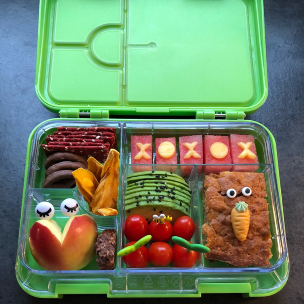 Carrot cake for bunnies teuko kids lunchbox ideas, by @Pausenbrotjunkie via Teuko.com