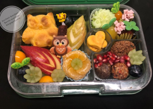 Autumnal lunchbox idea for kids with beautiful fruit salad