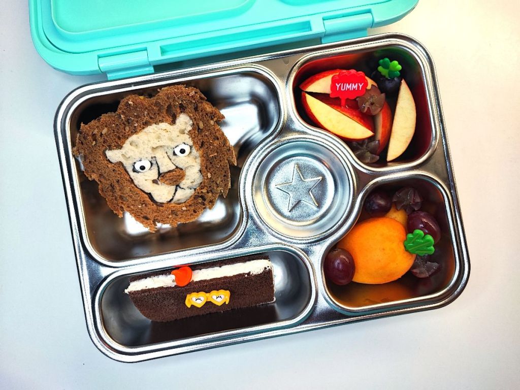 Lion shaped sandwich in stainless steel lunchbox for kids