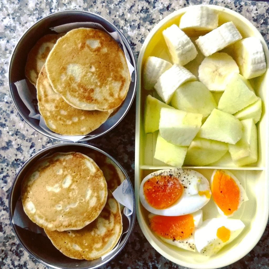 Banana and pancakes are a winning lunchbox idea!
